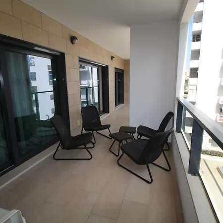 Rocha Prime C アパート *